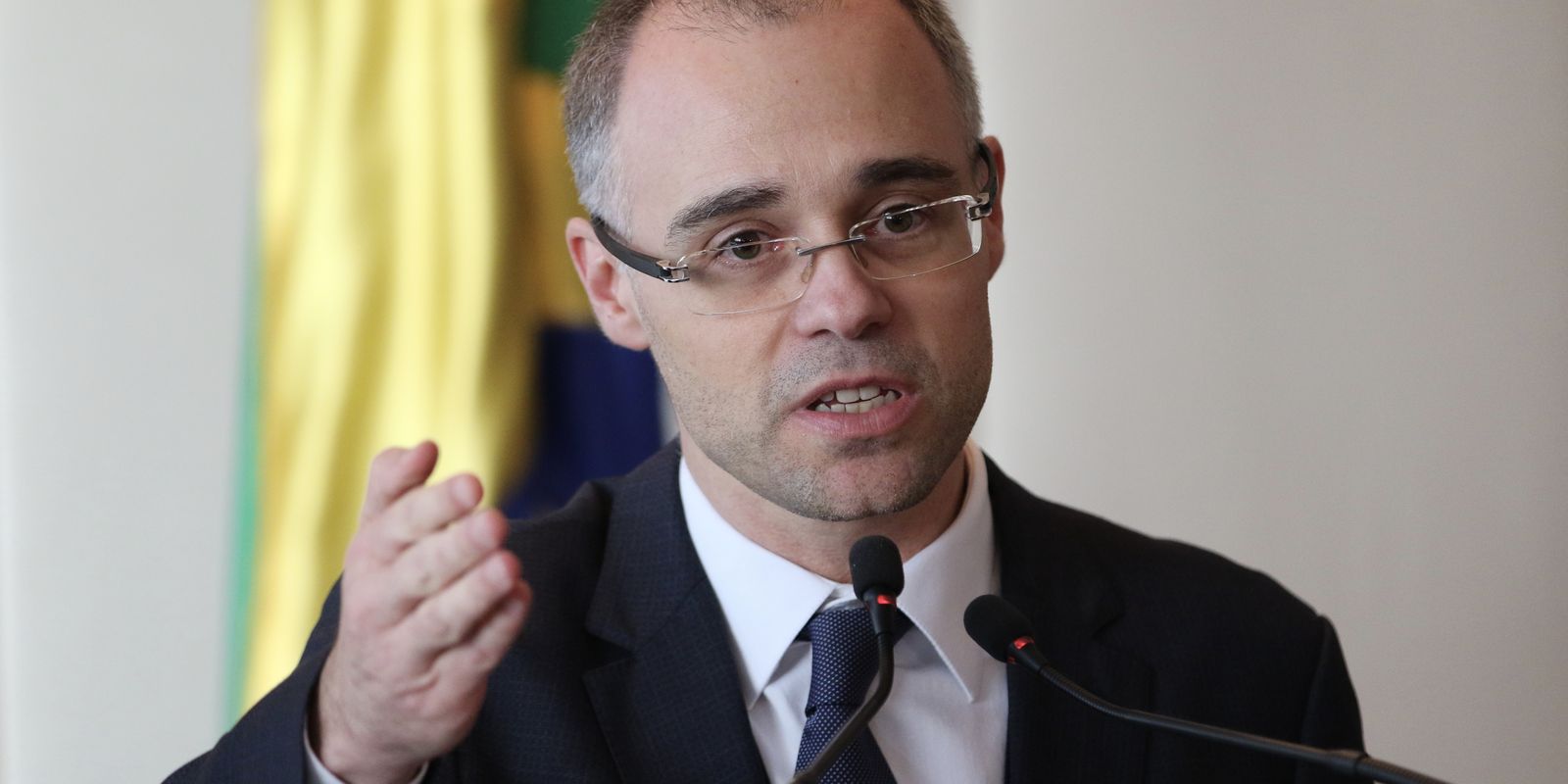 O advogado-geral da União, André Mendonça participa do lançamento do Portal do Observatório Nacional. 