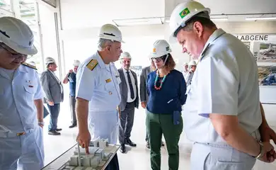 A ministra da Ciência, Tecnologia e Inovação, Luciana Santos, visitou nesta segunda-feira (24) o Centro Industrial Nuclear de Aramar, na cidade de Iperó, interior de São Paulo.