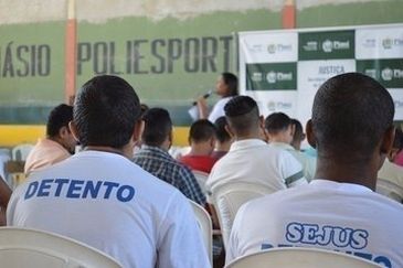 Detentos fazem prova do Enem - Arquivo/Agência Brasil