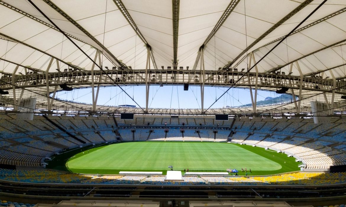 Maracanã - estádio - novo gramado