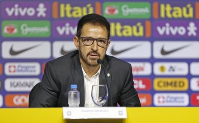 Ramon Menezes - técnico interino da seleção brasileira - convocação para amistoso contra Marrocos em 03/03/2023