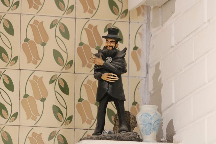 Mostra traz material inédito do criador do Zé do Caixão