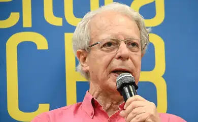 Rio de Janeiro (RJ), 12/12/2024 - Frei Betto participa de Clube do Livro CCBB-RJ. Foto: Alexandre Brum/Clube do Livro CCBB-RJ