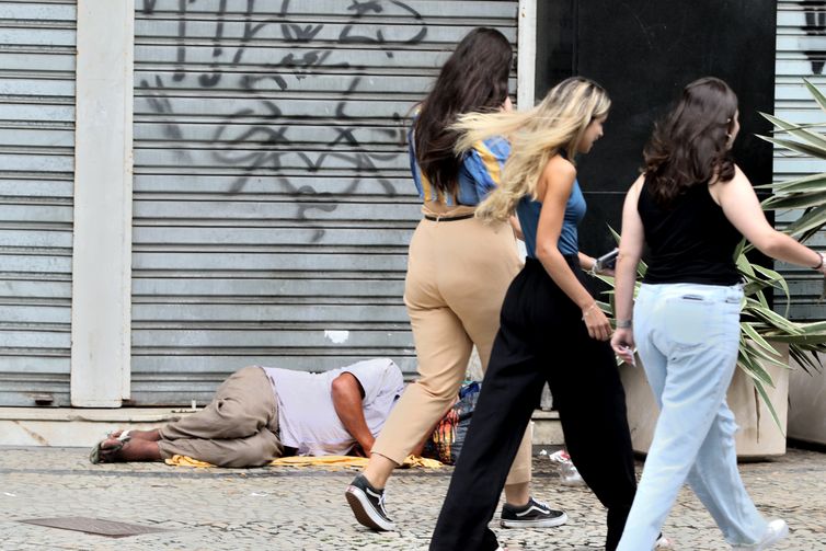 Rio de Janeiro (RJ), 14/02/2023 - População em situação de rua no centro da cidade. (Foto:Tânia Rêgo/Agência Brasil)
