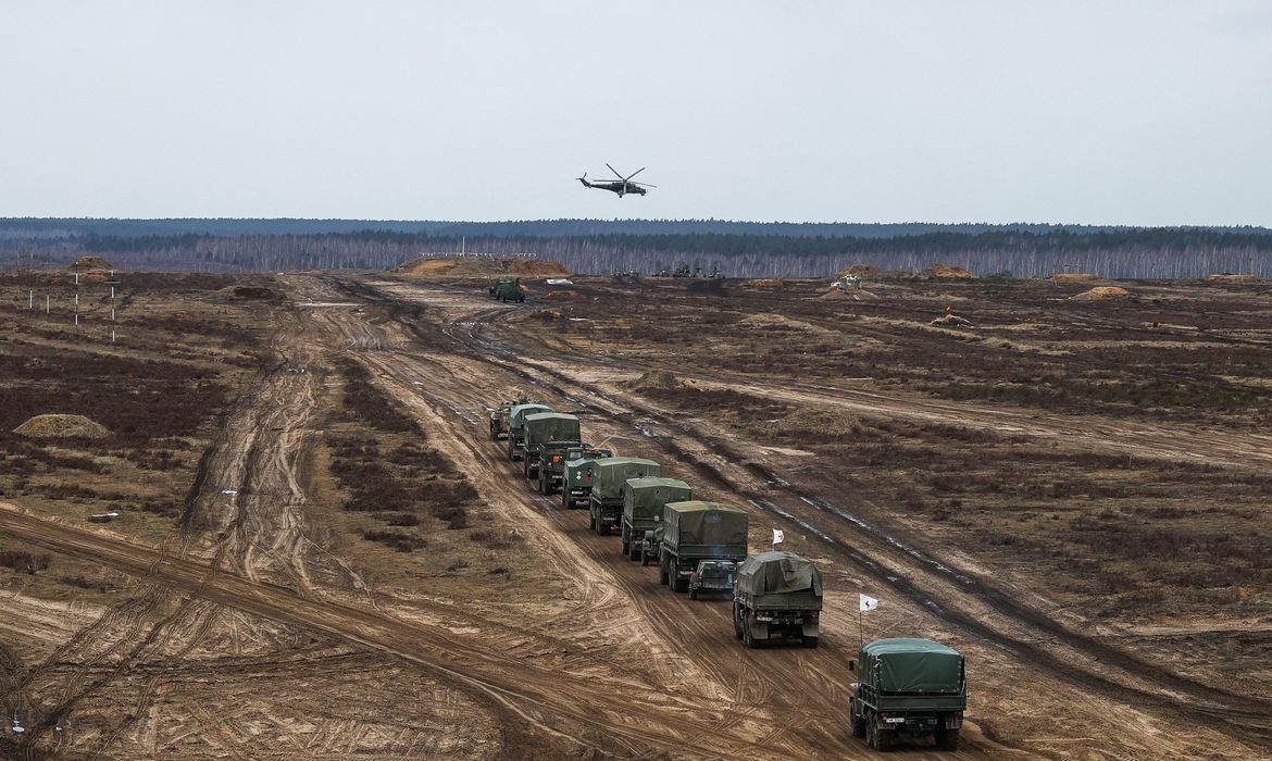 Exercícios militares de forças da Rússia e de Belarus