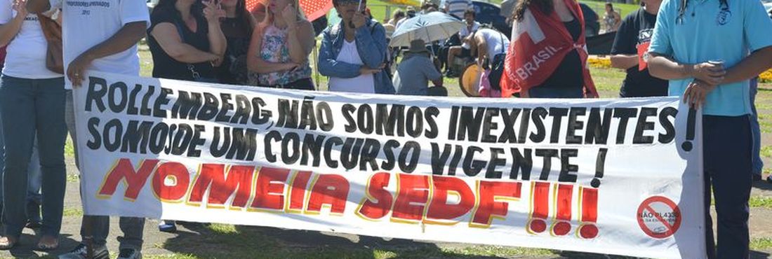 Servidores do DF protestam no Dia Nacional de Paralisação, em Brasília
