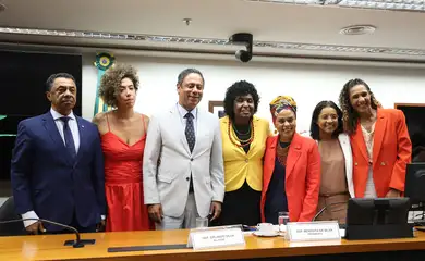Brasília 03/12/2025 A  Comissão Especial da Câmara aprovou a  proposta de emenda à Constituição que cria o Fundo Nacional da Igualdade Racial (PEC 027/2024). O relator do texto é o deputado Orlando Silva. Foto Lula Marques/Agência Brasil