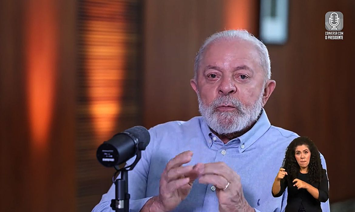 Brasília (DF), 24.10.2023 - Presidente Lula é entrevistado pelo jornalista Marcos Uchoa para o programa Conversa com o Presidente. Imagem: Canal Gov