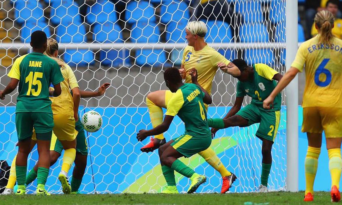 Seleções de futebol feminino da África do Sul e da Suécia se enfrentam pelo grupo E na Rio 2016 (Divulgação/Rio 2016)