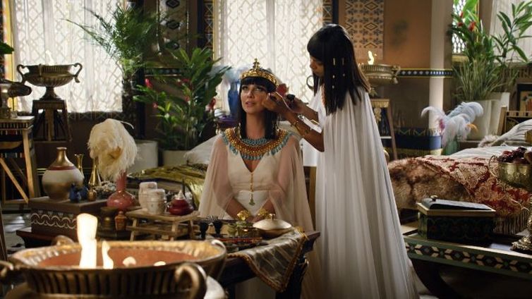Nefertari fala com a princesa Henutmire