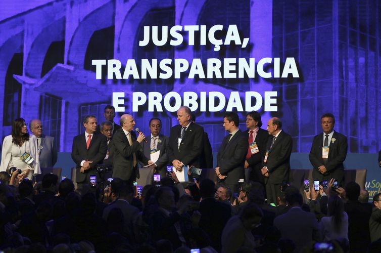 O ministro da Justiça e Segurança Pública, Sergio Moro, participa do painel Justiça, Transparência e Probidade, na 22ª Marcha a Brasília em Defesa dos Municípios.