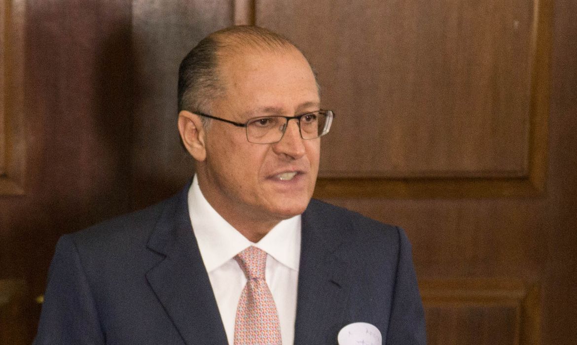 São Paulo - O governador Geraldo Alckmin anunciou o adiamento da reorganização escolar, a coletiva foi realizada no Palácio dos Bandeirantes. (SECOM/ Gov.de SP)