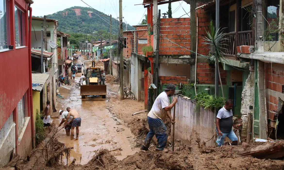 São Sebastião (SP), 22/02/2023, Casas destruídas em deslizamentos na Barra do Sahy após tempestades no litoral norte de São Paulo.