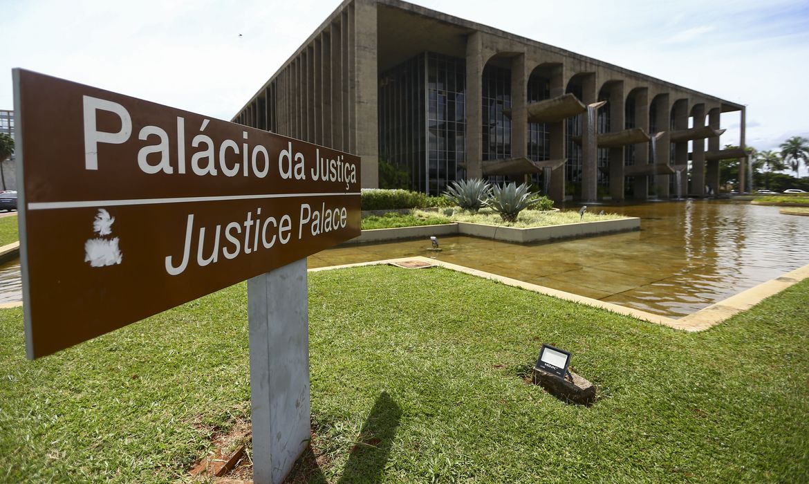 Brasília (DF), 10/04/2023 - Fachada do ministério da Justiça.