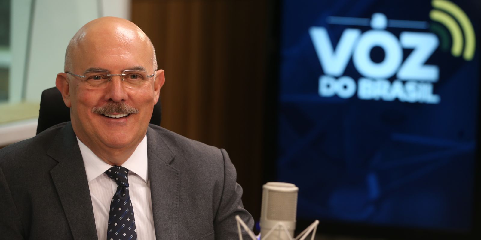 O ministro da Educação, Milton Ribeiro, é entrevistado no programa A Voz do Brasil.