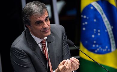 Brasília - O advogado de defesa, José Eduardo Cardozo, fala durante o quinto dia de julgamento final do processo de impeachment da presidenta afastada, Dilma Rousseff, no Senado (Marcelo Camargo/Agência Brasil)