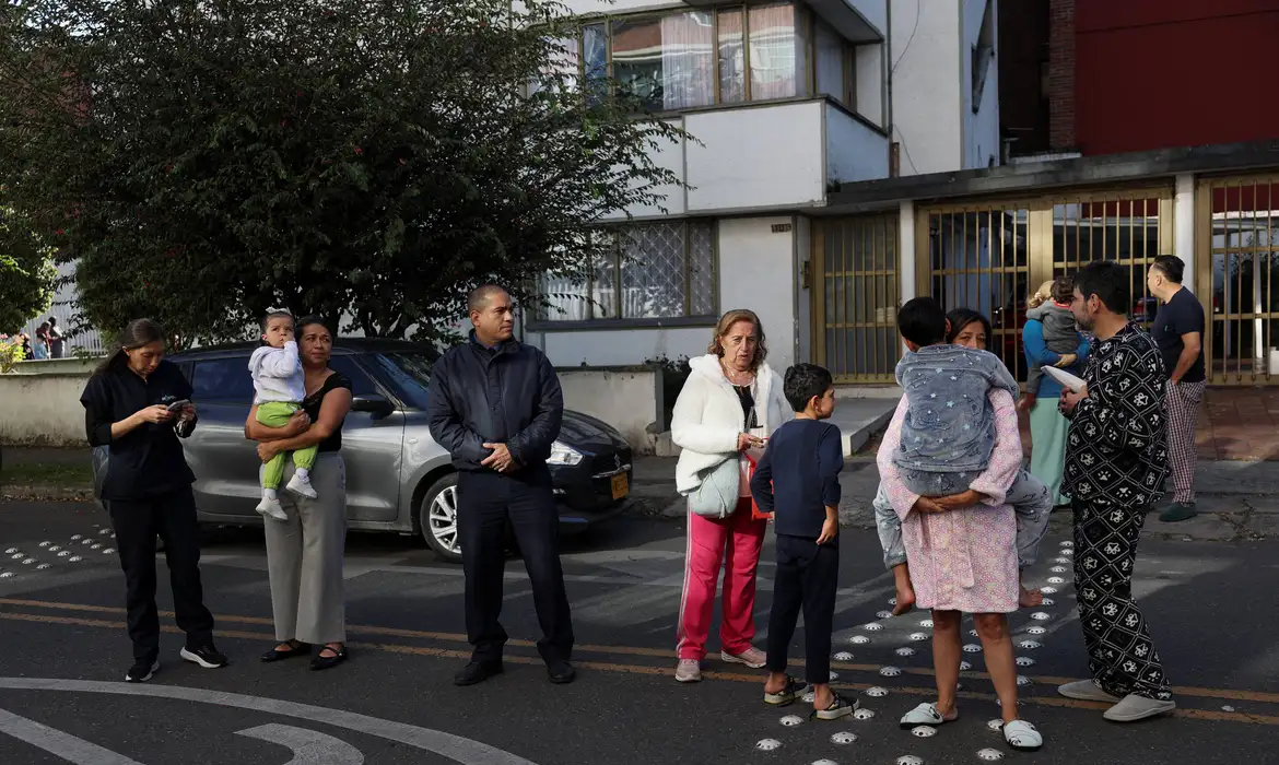 Forte terremoto deixa pelo menos 20 mortos na Colômbia
