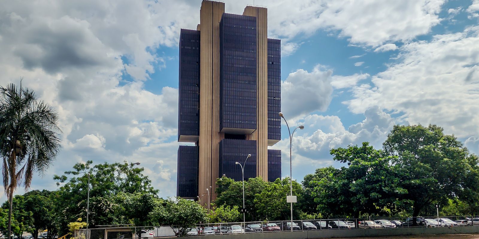 El Banco Central mantiene el tipo básico de interés al 10,5% anual