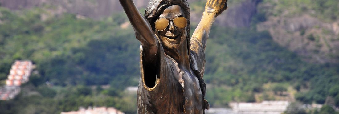Estátua de Michael Jackson no morro Dona Marta