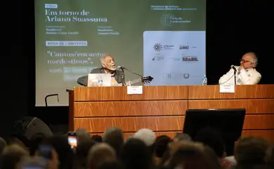 Rio de Janeiro (RJ), 13/05/2025 – Os acadêmicos Gilberto Gil e Joaquim Falcão na conferência 