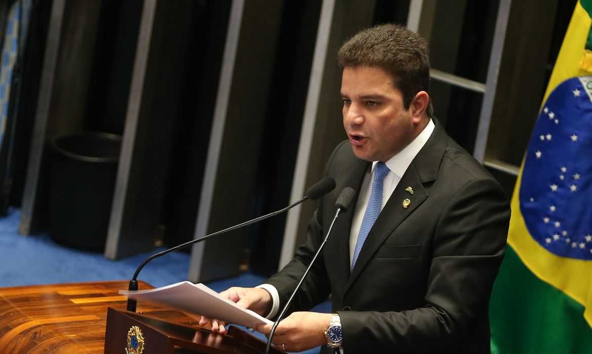 Brasília - Senador Gladson Cameli durante sessão do impeachment no Senado, conduzida pelo presidente do STF, Ricardo Lewandowski (Antonio Cruz/Agência Brasil)