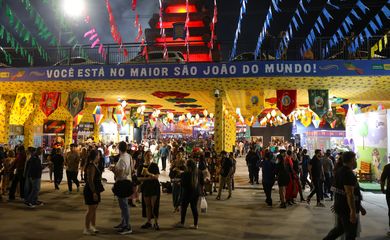 Campina Grande (PB), 14/06/2025 – Público durante o São João de Campina Grande (PB), na Praça do Povo, centro da cidade. Foto: Tomaz Silva/Agência Brasil