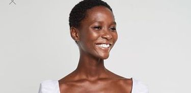 A modelo Mahana Pery