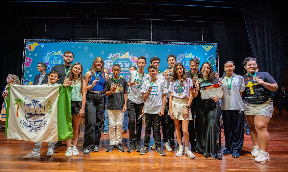 Alunos do campus Paracambi são medalhistas na Olimpíada Brasileira
