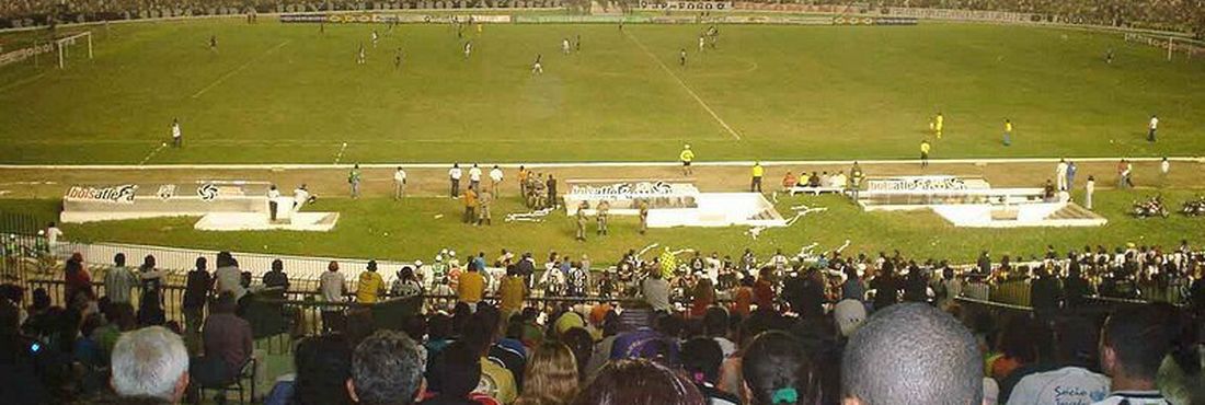 Estádio Almeidão, em João Pessoa (PB)