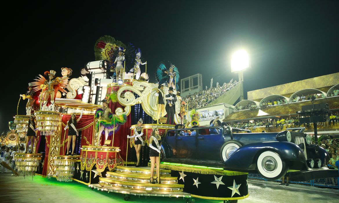 Desfile Unidos de Vila Isabel, terceiro lugar no carnaval do Rio de Janeiro. 