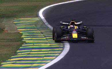 Max Verstappen, da Red Bull, em treino durante o Grande Prêmio São Paulo de Fórmula 1
01/11/2024 REUTERS/Amanda Perobelli