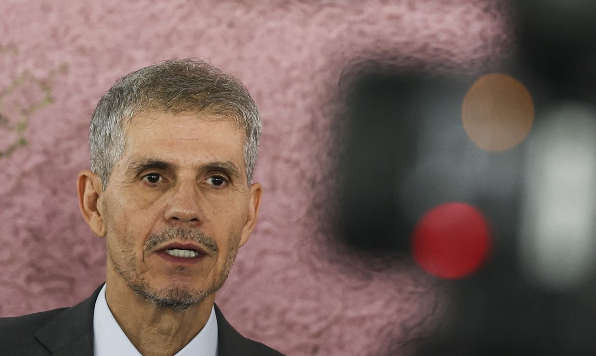 Sidnio Palmeira toma posse como ministro da Secretaria de Comunicao