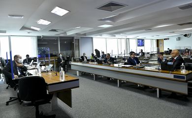 Comissão de Educação, Cultura e Esporte (CE) realiza reunião extraordinária semipresencial para análise de requerimentos.

 