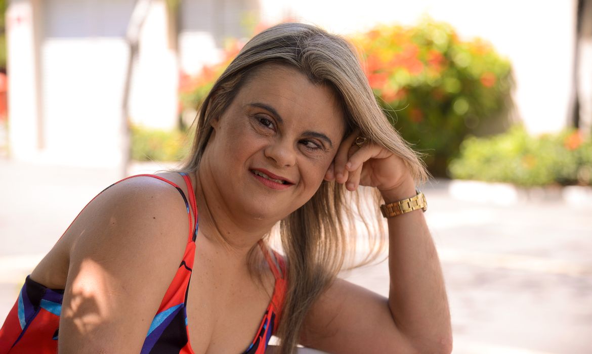 A repórter da TV Brasil Fernanda Honorato