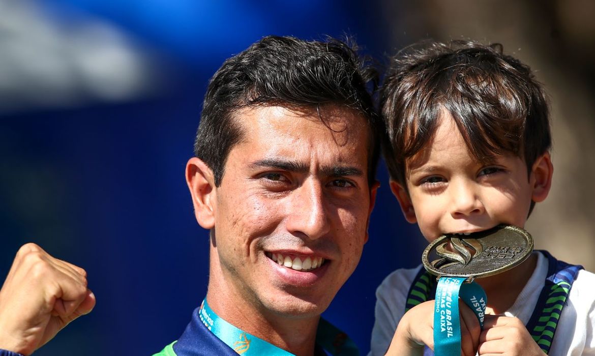 Troféu Brasil de atletismo: Caio Bonfim é ouro na marcha atletica - News  Paraná