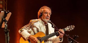 Marcelo Melo, cantor, compositor e violonista