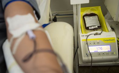 O Hemocentro lançou o aplicativo Doe Sangue, que alerta o doador, informa e convoca para doações de sangue. (Marcelo Camargo/Agência Brasil)