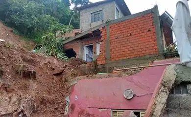 Francisco Morato- SP- Brasil- 11/03/2016- Estragos causados pelas fortes chuvas que atingiram a cidade de Francisco Morato, na madrugada desta sexta-feira (11/03).

Foto: Prefeitura de Francisco Morato