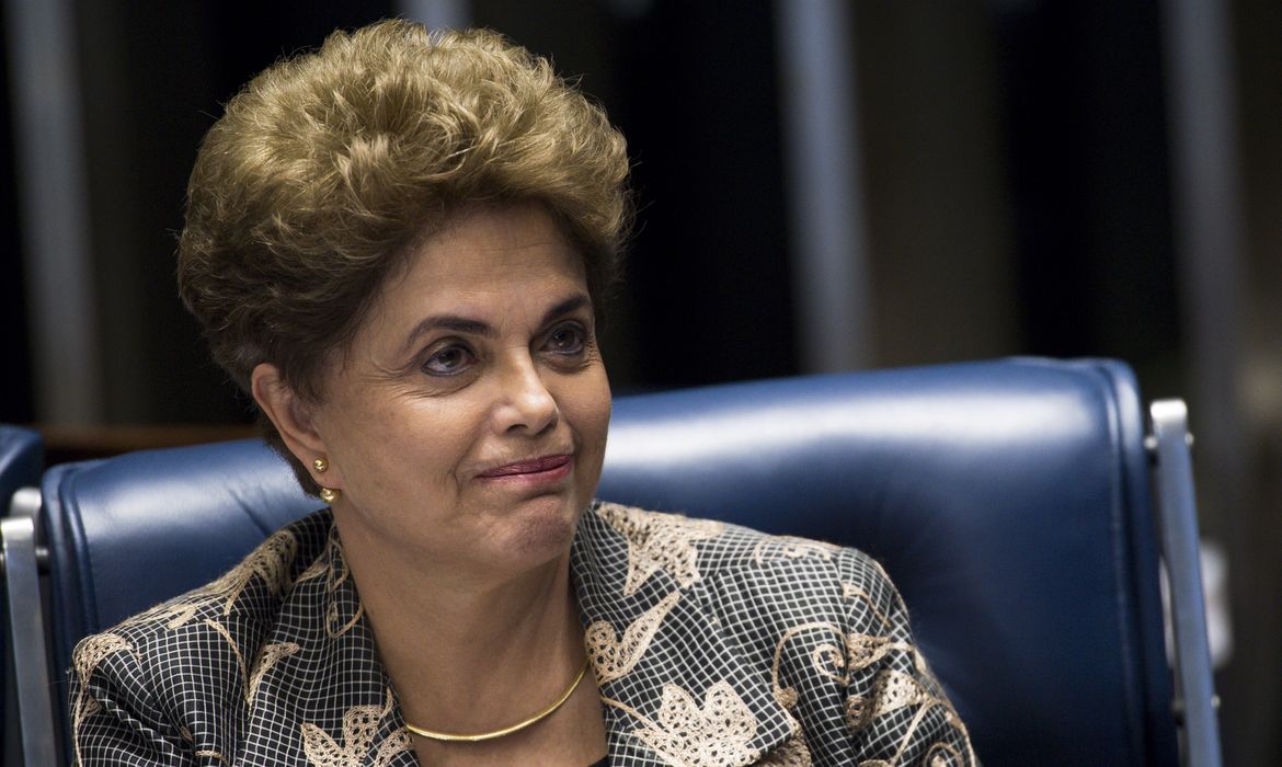 Brasília - A presidenta afastada Dilma Rousseff faz sua defesa durante sessão de julgamento do impeachment no Senado (Marcelo Camargo/Agência Brasil)