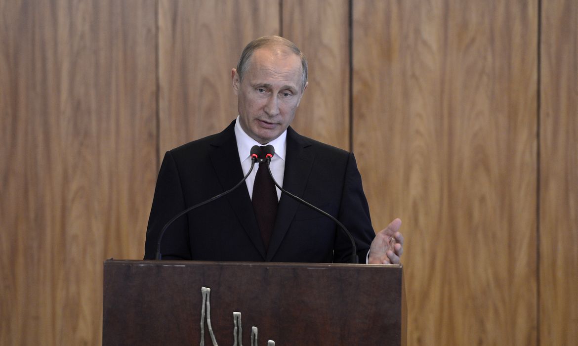 O presidente da Rússia, Vladimir Putin, durante declaração à imprensa, no Palácio do Planalto (Wilson Dias/Agência Brasil)