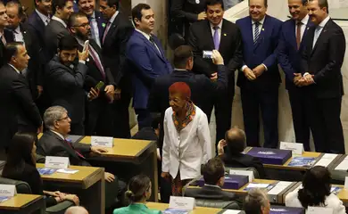 São Paulo (SP),15/03/2023 -  A deputada Leci Brandão (PCdoB) toma posse para a 20ª legislatura da Assembleia Legislativa do Estado de São Paulo (Alesp). Foto: Fernando Frazão/Agência Brasil