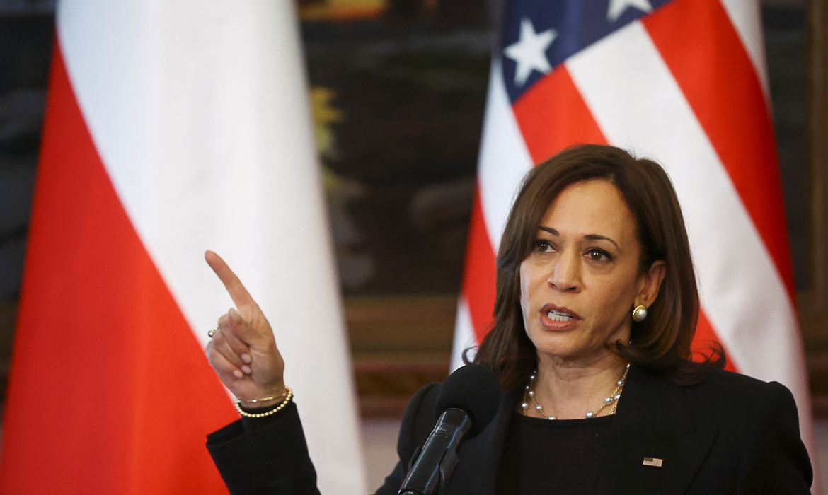 U.S. Vice President Kamala Harris speaks during a news conference with Polish President Andrzej Duda, amid Russia's invasion of Ukraine, at Belvedere Palace in Warsaw, Poland March 10, 2022. REUTERS/Kacper Pempel