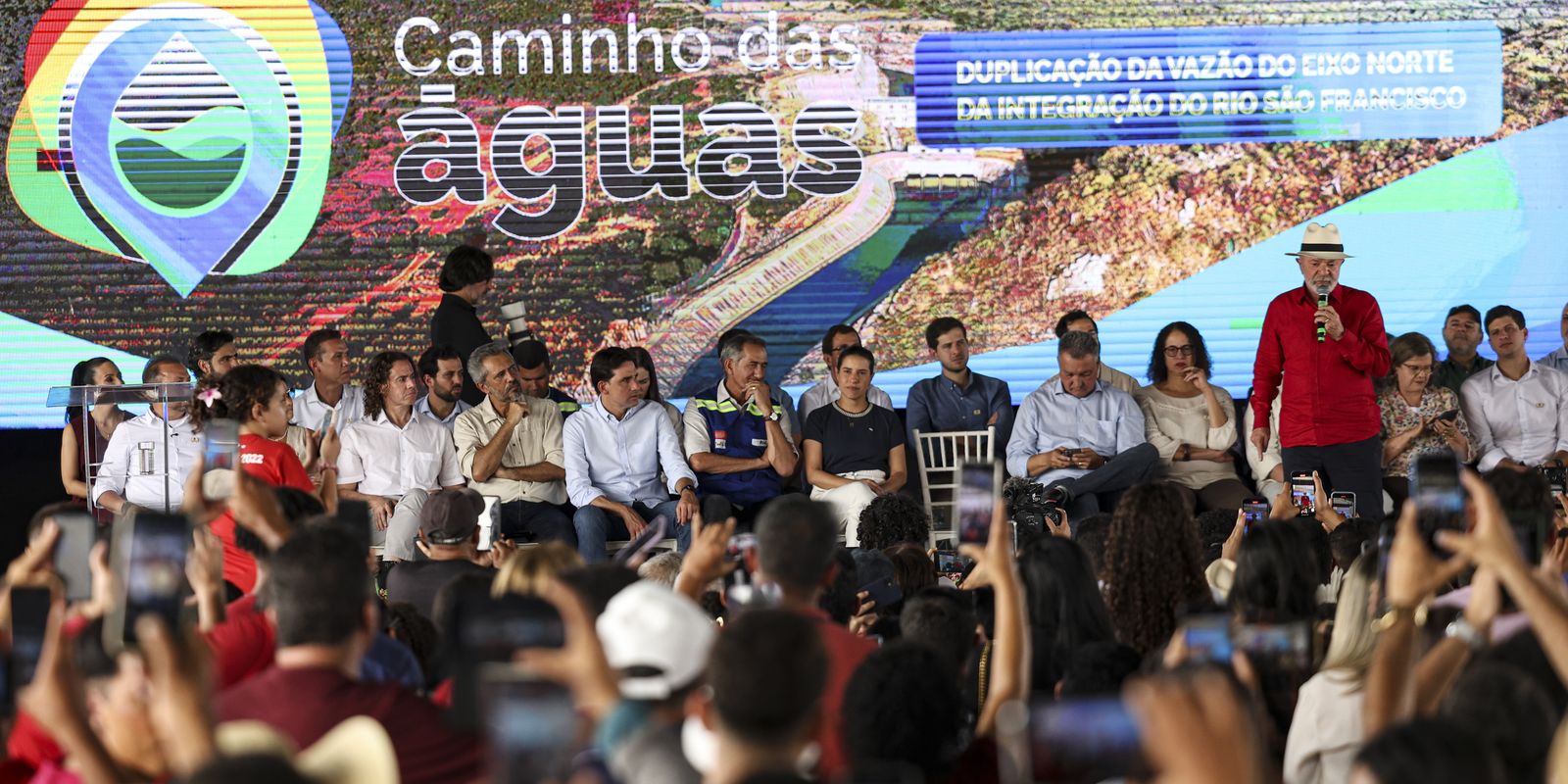 São Francisco: Lula autoriza duplicação de bombeamento do Eixo Norte São Francisco: Lula autoriza duplicação de bombeamento do Eixo Norte
