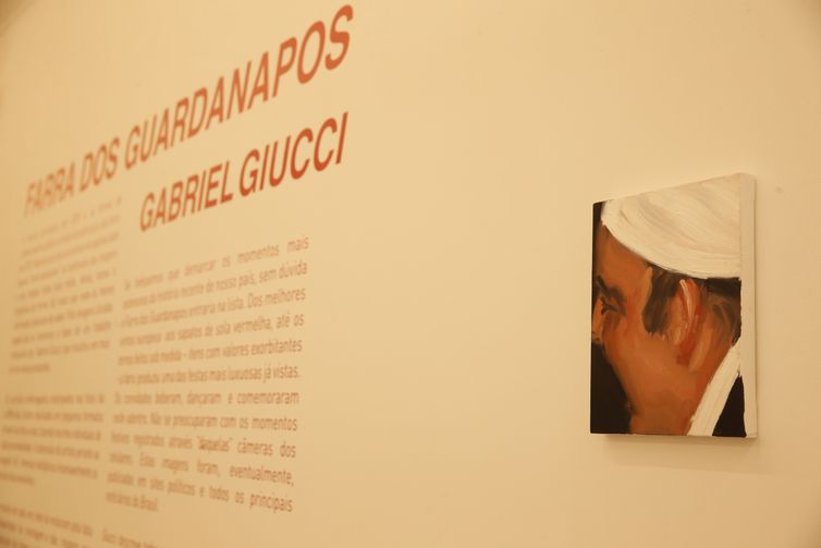 A exposição Farra dos Guardanapos, do artista Gabriel Giucci, inspirada na confraternização do ex-governador Sérgio Cabral com secretários de governo e empresários em Paris, em 2009, é inaugurada na Galeria Aymoré. 