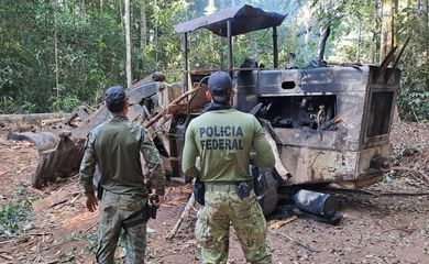 Polícia Federal apreende veículos de garimpeiros ilegais em TI em Roraima