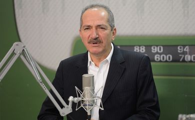 O Bom dia, entrevista o ministro do Esporte, Aldo Rebelo sobre a preparação do país a 30 dias da Copa do Mundo da FIFA Brasil 2014(Elza Fiúza/Agência Brasil)