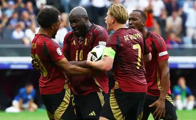 Lukaku comemora gol antes de ser anulado pelo VAR
17/06/2024
REUTERS/Lee Smith