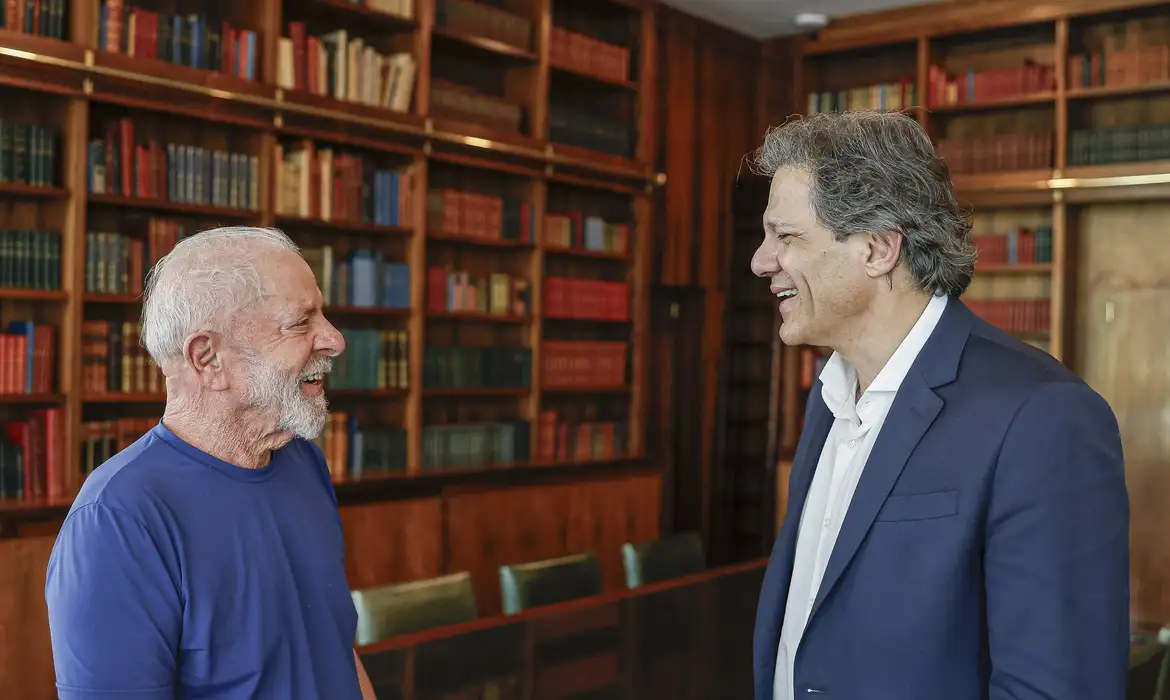 Ricardo Stuckert/PR Brasília (DF), 28/10/2024 - Presidente da República, Luiz Inácio Lula da Silva, durante reunião com o Ministro da Fazenda, Fernando Haddad, no Palácio da Alvorada. Foto: Ricardo Stuckert/PR