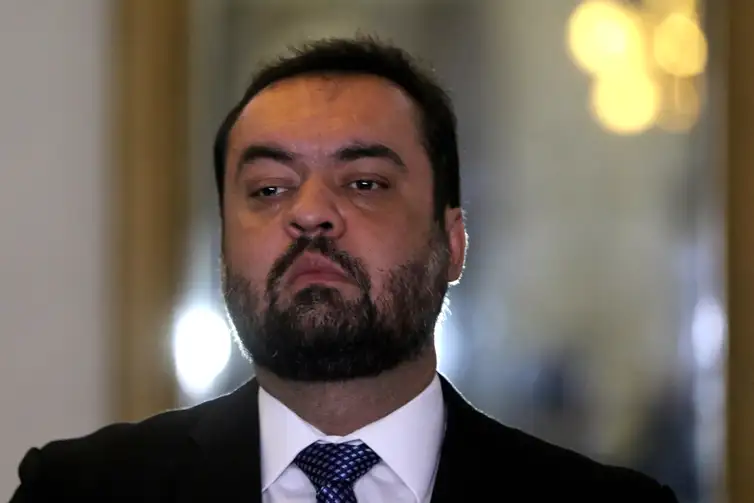 Rio de Janeiro (RJ), 06/10/2023 - O secretário-executivo do ministério da Justiça e Segurança Pública, Ricardo Cappelli, e o governador do Rio de Janeiro, Claudio Castro, falam com a imprensa após reunião no Palácio Guanabara. Foto:Tânia Rêgo/Agência Brasil