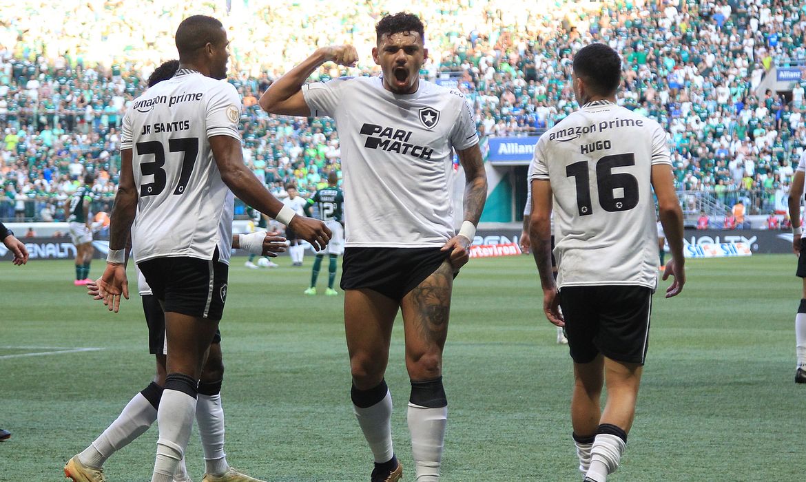 No bom Botafogo 3 x 3 Inter, mais um gol no finalzinho. Por que